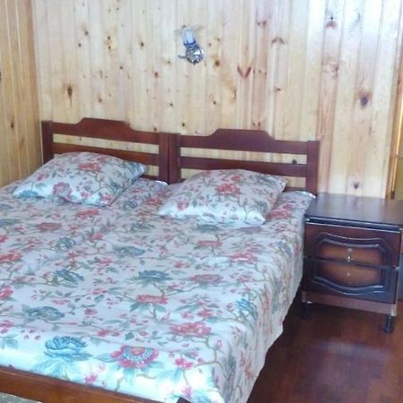 Guest House On Apskha Leona 12 Гагра Екстер'єр фото